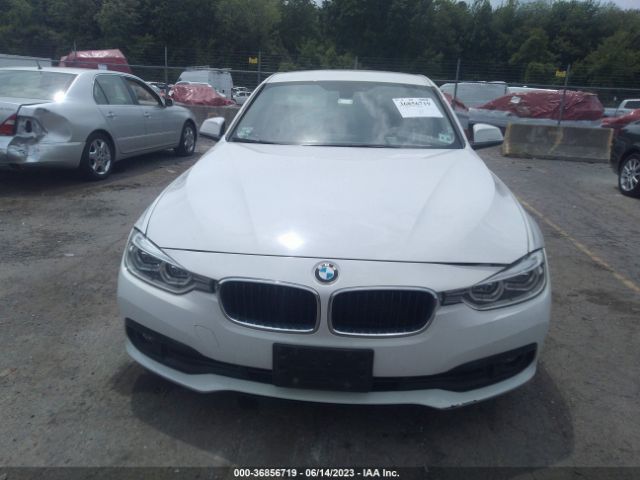 WBA8E5G58JNV02937 BMW 3 Series 320i Xdrive