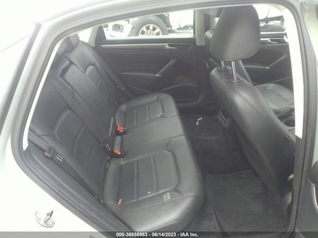 1VWDT7A31HC043456 Volkswagen Passat R-line W/comfort Pkg