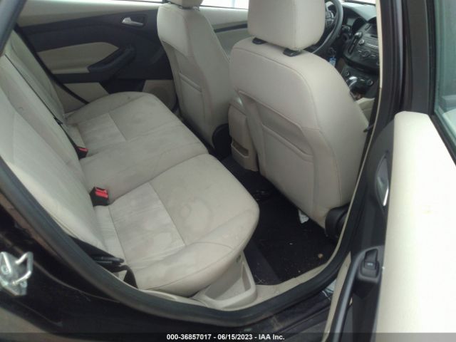 1FADP3K20FL228994 Ford FOCUS SE