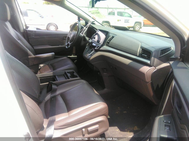 2018 HONDA ODYSSEY TOURING VIN: 5FNRL6H86JB011681
