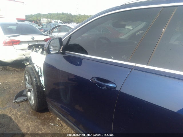 WA1FVAF10MD030528 Audi Q8 Prestige