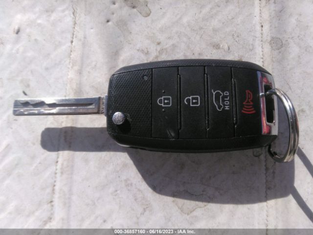 KNDJN2A22F7755393 KIA Soul Base