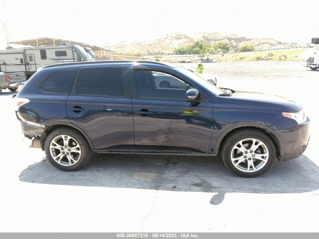 JA4AD3A39FZ001228 Mitsubishi Outlander Se