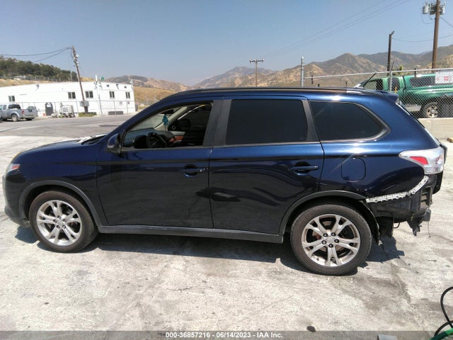 JA4AD3A39FZ001228 Mitsubishi Outlander Se