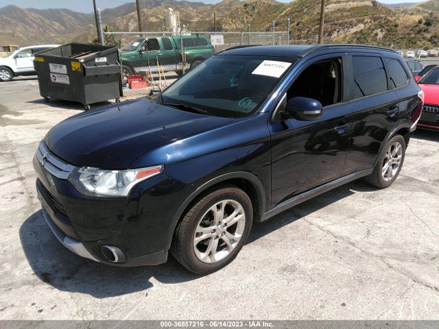 JA4AD3A39FZ001228 Mitsubishi Outlander Se