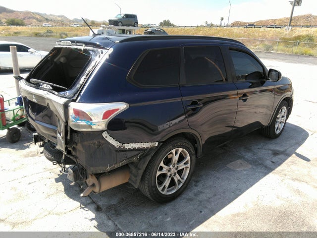 JA4AD3A39FZ001228 Mitsubishi Outlander Se