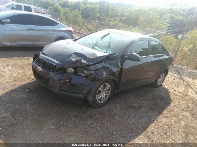 Chevrolet SONIC LT 2016 1G1JC5SH3G4175768 Image 2