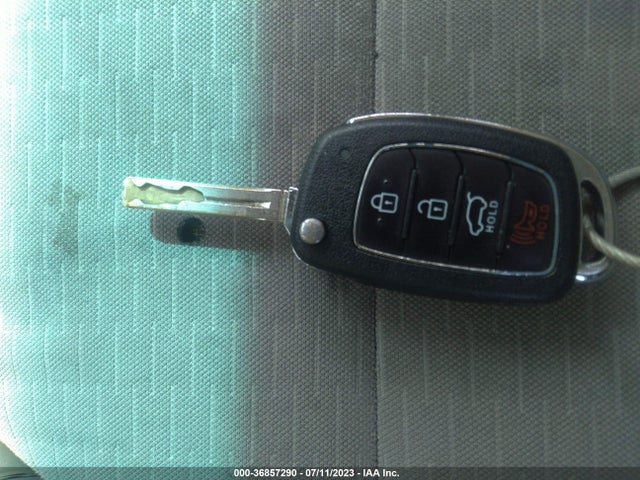 Hyundai TUCSON SE 2019 KM8J2CA45KU957927 Image 3