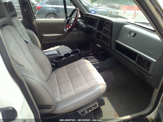 1990 JEEP CHEROKEE LAREDO VIN: 1J4FJ58L2LL249738