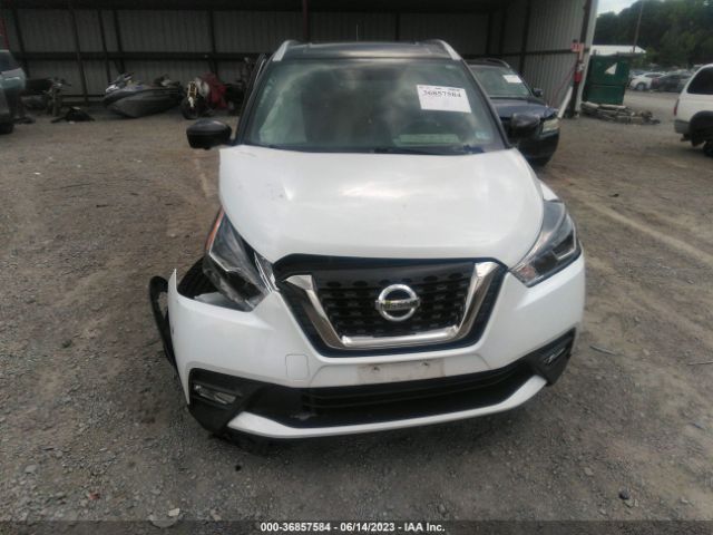 3N1CP5CU0JL520694 Nissan KICKS SR