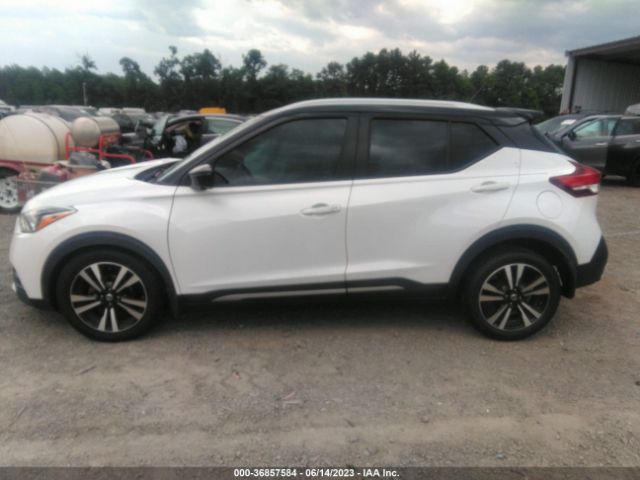 3N1CP5CU0JL520694 Nissan KICKS SR