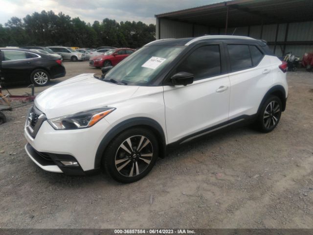 3N1CP5CU0JL520694 Nissan KICKS SR