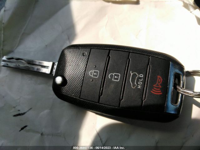 KNDJN2A20G7273121 KIA Soul Base