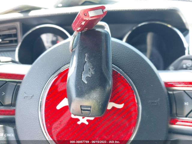 1FA6P8AM2H5211064 Ford Mustang V6