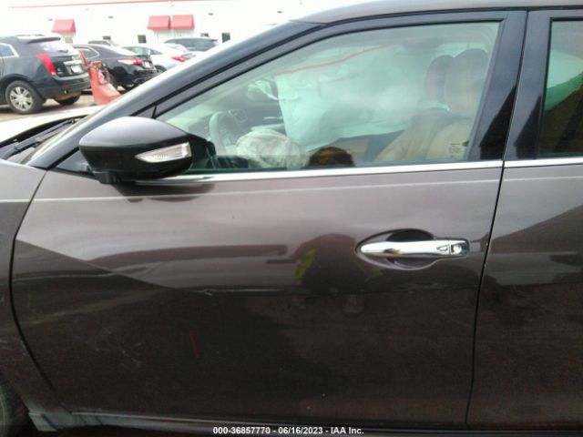 1N4AA6AP0GC442436 Nissan Maxima 3.5 Sr