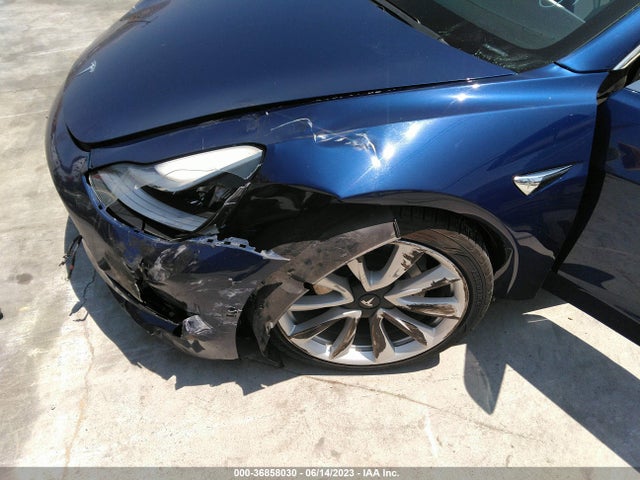Tesla Model 3 Long Range 2018 5YJ3E1EB8JF147782 Image 6