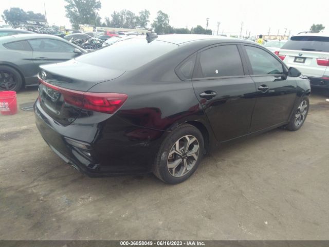 3KPF24ADXLE213806 KIA Forte Lxs