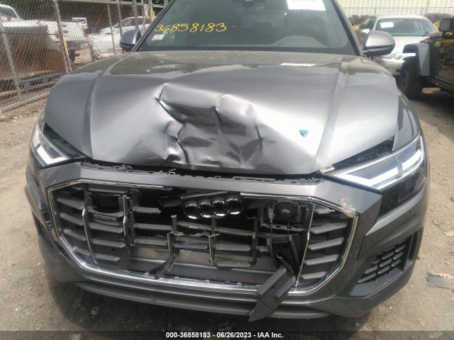 WA1BVAF14KD040006 Audi Q8 Premium Plus