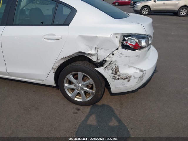2011 MAZDA MAZDA3 I TOURING VIN: JM1BL1VFXB1460217