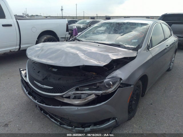 Chrysler 200 Limited 2015 1C3CCCAB0FN708058 Image 2