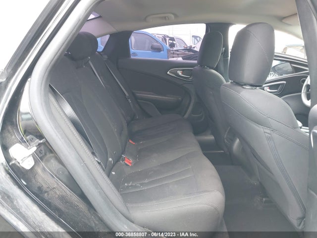 Chrysler 200 Limited 2015 1C3CCCABXFN693519 Image 8