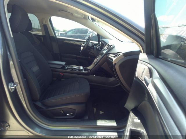 3FA6P0HD5KR283579 Ford FUSION SE