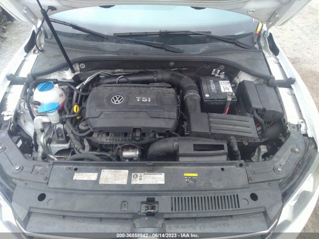 1VWAT7A33EC111285 Volkswagen PASSAT S