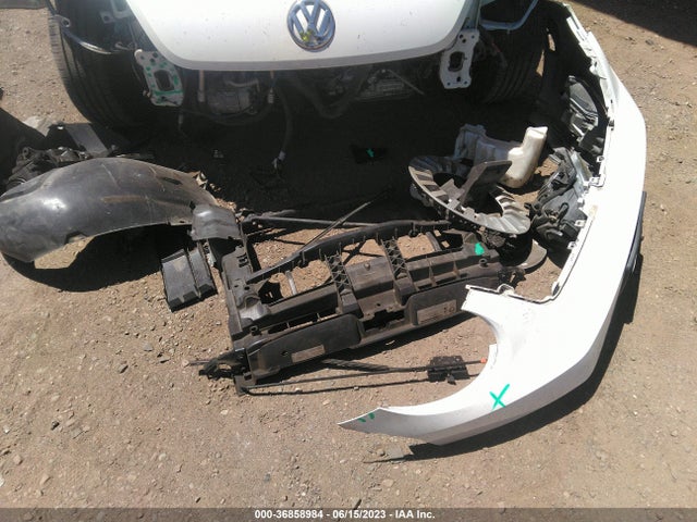 3VW5P7AT0EM800690 Volkswagen Beetle Convertible 2.5l