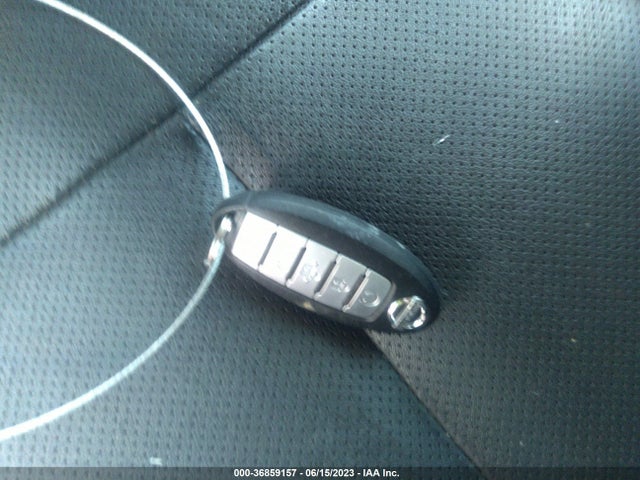36859157 :رقم المزاد ، 5N1AT2MTXHC828588 vin ، 2017 Nissan Rogue Sl مزاد بيع