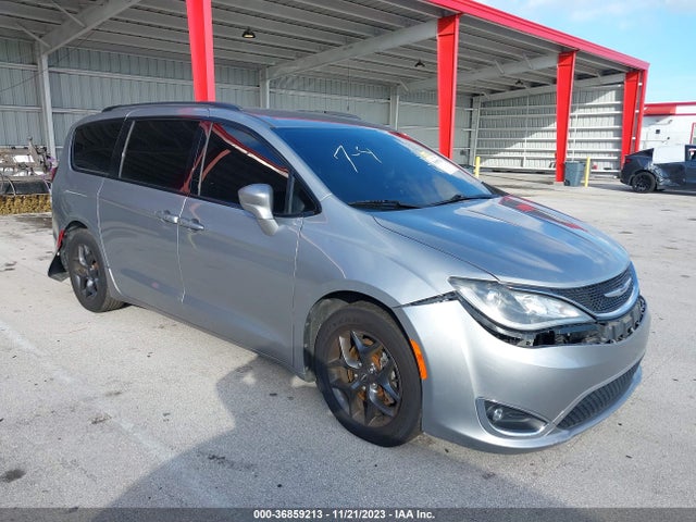 2C4RC1BG9KR593915 - Chrysler Pacifica Touring L 2019