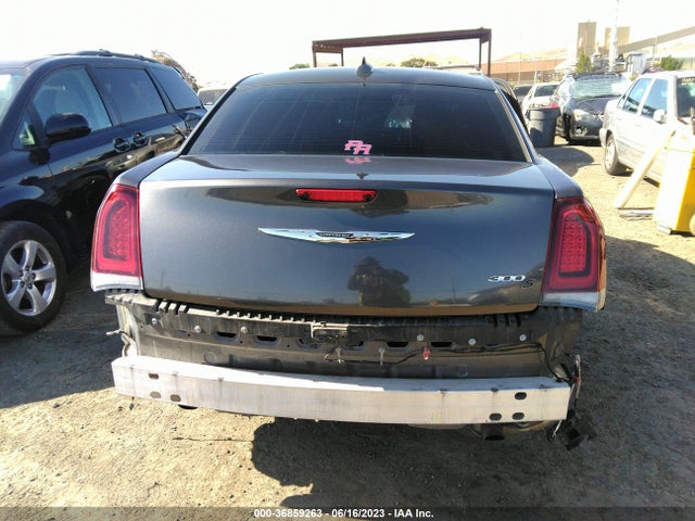 2C3CCABG4KH697518 Chrysler 300 300s