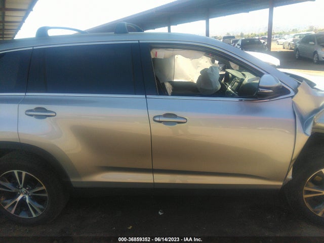 Toyota Highlander Le 2019 5TDZARFH1KS050766 Image 5