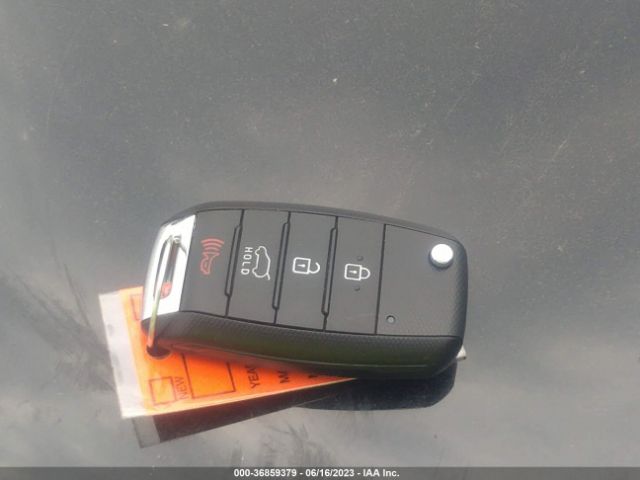 KNDJN2A29K7682999 KIA Soul Base