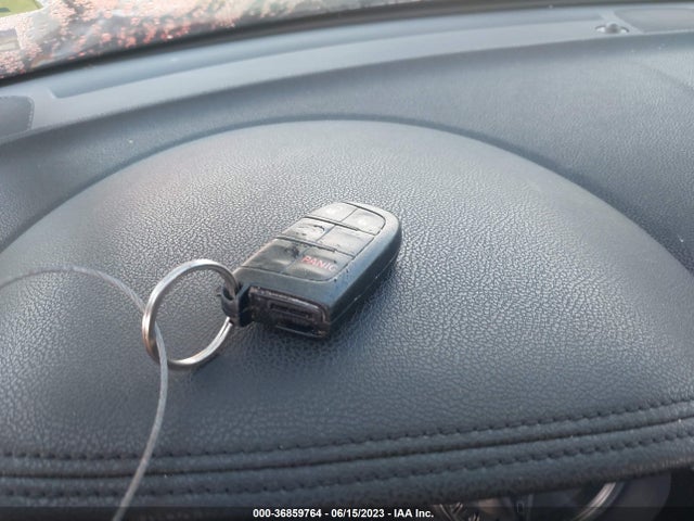 2C3CCAAGXFH929787 Chrysler 300 Limited
