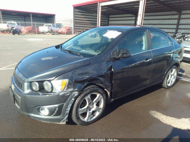 Chevrolet Sonic Ltz Auto 2016 1G1JE5SB6G4141619 Image 2