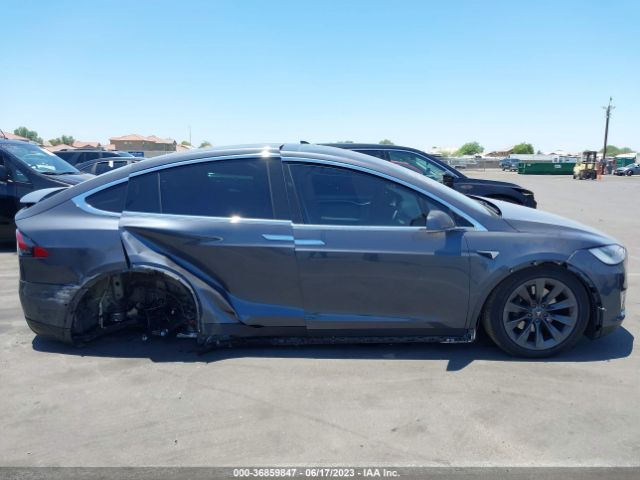 Tesla Model X 75d/100d/p100d 2018 5YJXCBE20JF090524 Image 4
