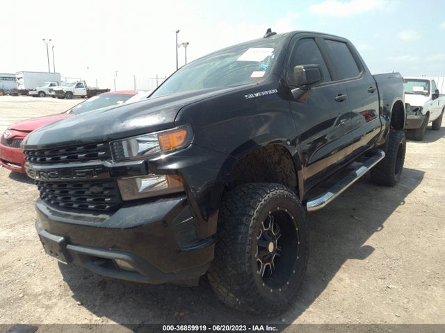Chevrolet Silverado 1500 Custom 2019 1GCUYBEFXKZ296680 Image 2