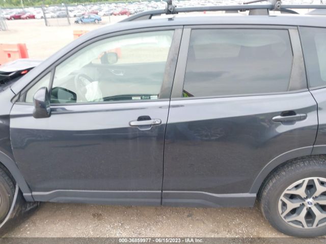 JF2SKAEC1KH414499 Subaru Forester Premium