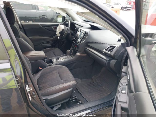 JF2SKAEC1KH414499 Subaru Forester Premium