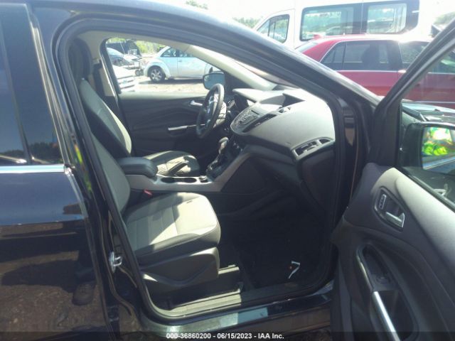 1FMCU9GX4EUD21334 Ford ESCAPE SE