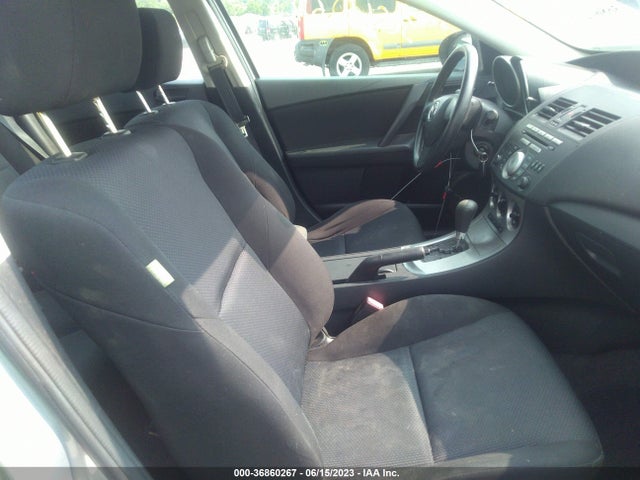 2011 MAZDA MAZDA3 I SPORT VIN: JM1BL1UF0B1491087