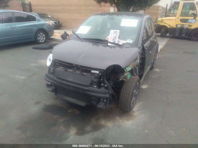 2017 Fiat 500e, VIN: 3C3CFFGE1HT549662