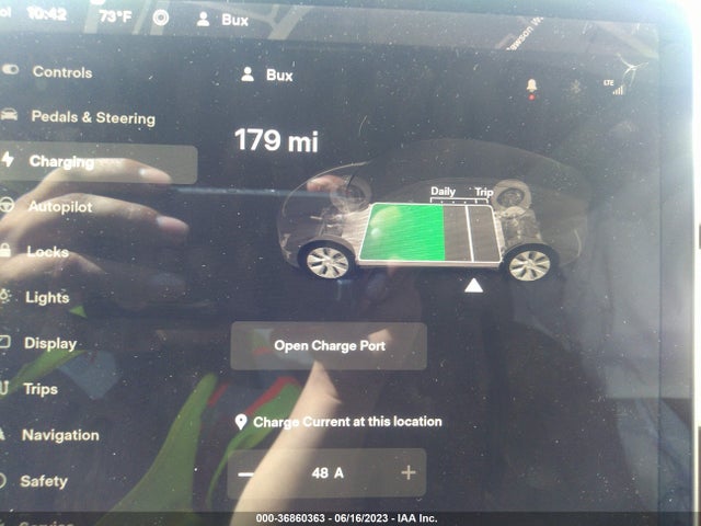 Tesla Model Y Long Range 2021 5YJYGDEE8MF180961 Image 15