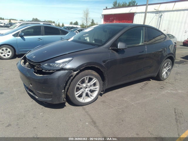Tesla Model Y Long Range 2021 5YJYGDEE8MF180961 Image 2