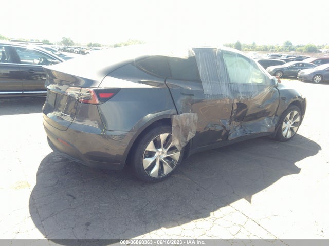 Tesla Model Y Long Range 2021 5YJYGDEE8MF180961 Image 4