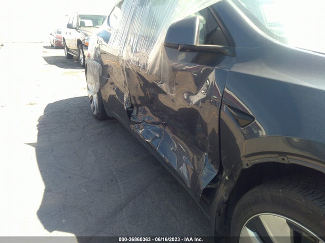 Tesla Model Y Long Range 2021 5YJYGDEE8MF180961 Image 6