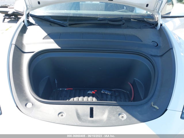 Tesla Model Y Long Range 2022 7SAYGDEE1NF324158 Image 17