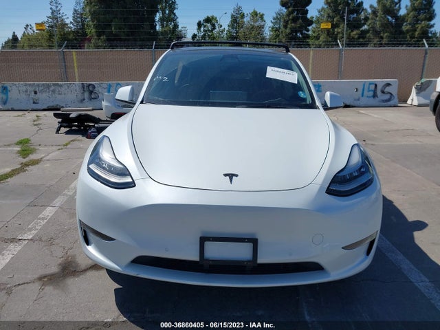 Tesla Model Y Long Range 2022 7SAYGDEE1NF324158 Image 5