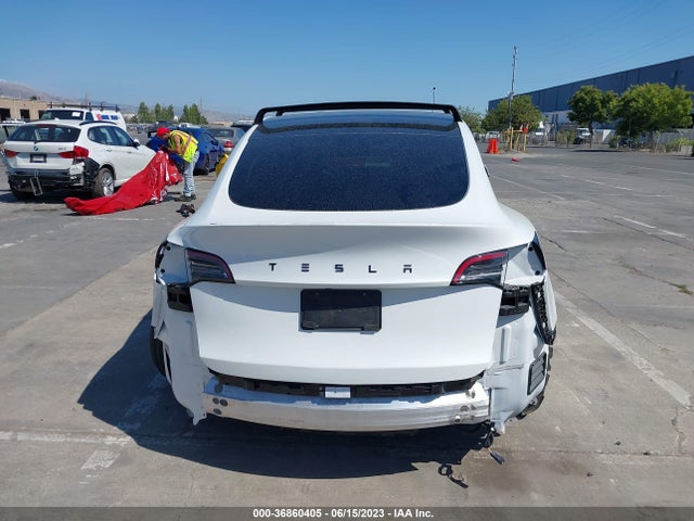 Tesla Model Y Long Range 2022 7SAYGDEE1NF324158 Image 9