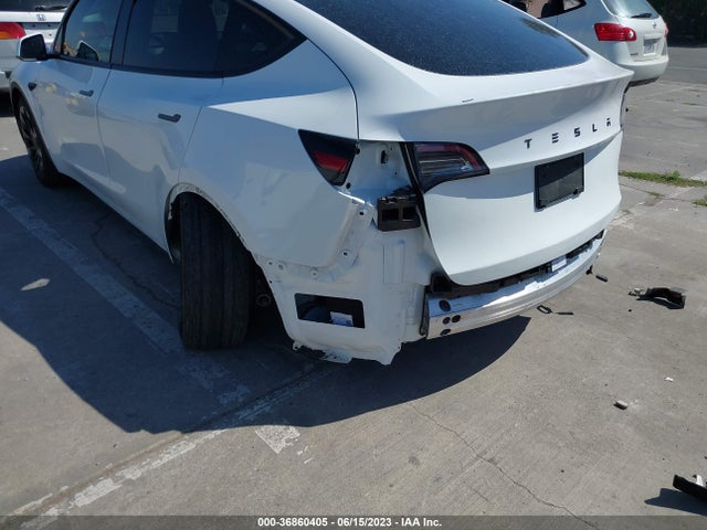 Tesla Model Y Long Range 2022 7SAYGDEE1NF324158 Image 13